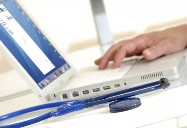 ordinateur-tele-medecine